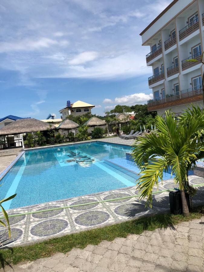Em Royalle Hotel & Beach Resort San Juan  Exterior foto