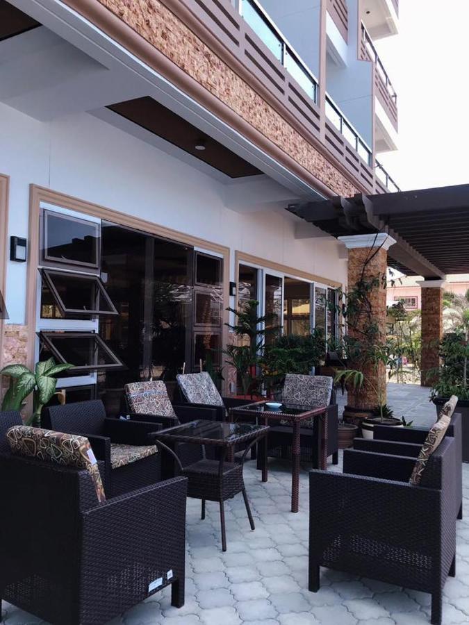 Em Royalle Hotel & Beach Resort San Juan  Exterior foto