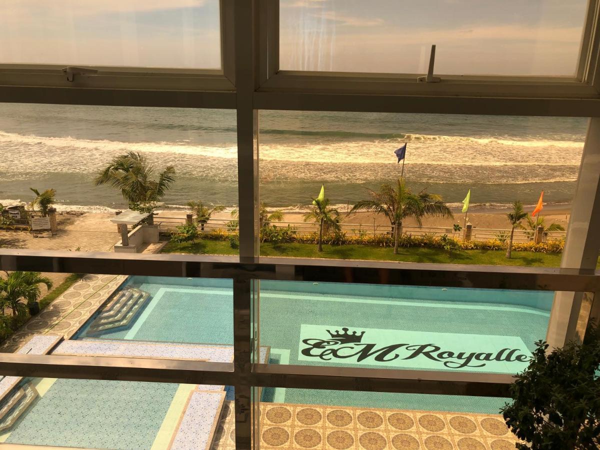 Em Royalle Hotel & Beach Resort San Juan  Exterior foto